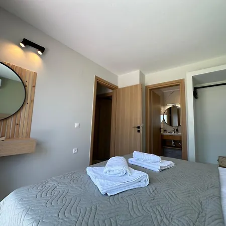 Calmia Fine Living *