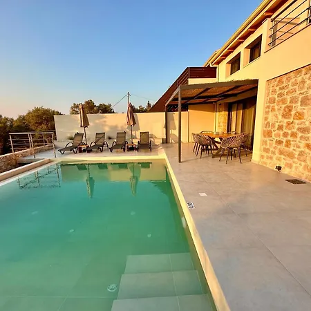 Calmia Fine Living * Tsoukaládhes