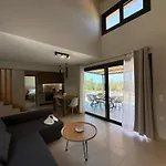 Vilă Calmia Fine Living Tsoukaládhes