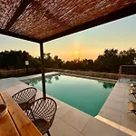 Calmia Fine Living Villa *