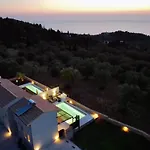Willa Calmia Fine Living Tsoukaládhes