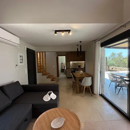 Villa Calmia Fine Living