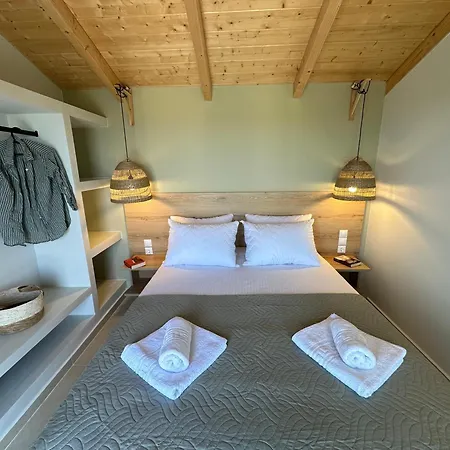 Calmia Fine Living * Tsoukaládhes