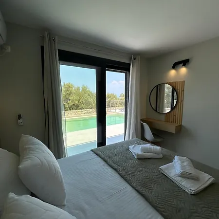 Calmia Fine Living Villa *