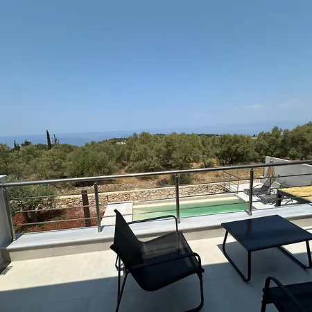 Villa Calmia Fine Living *