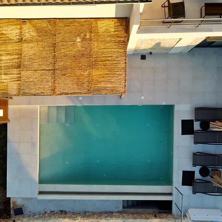 Calmia Fine Living *