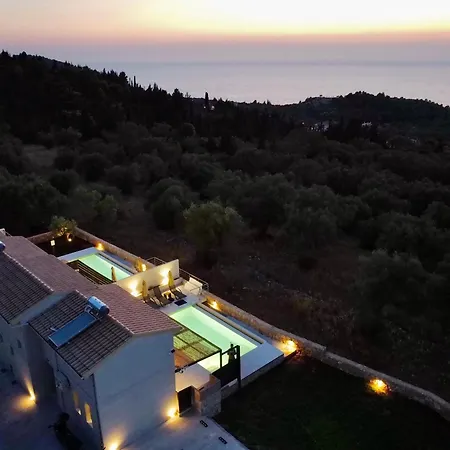 Villa Calmia Fine Living Tsoukaládhes