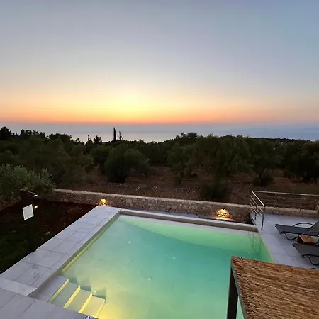Calmia Fine Living Villa Tsoukaladhes