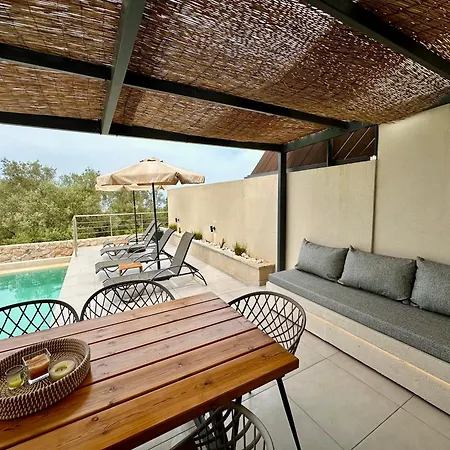 Villa Calmia Fine Living