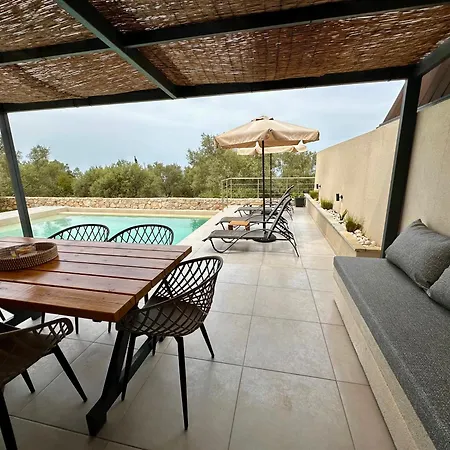 Villa Calmia Fine Living Tsoukaládhes