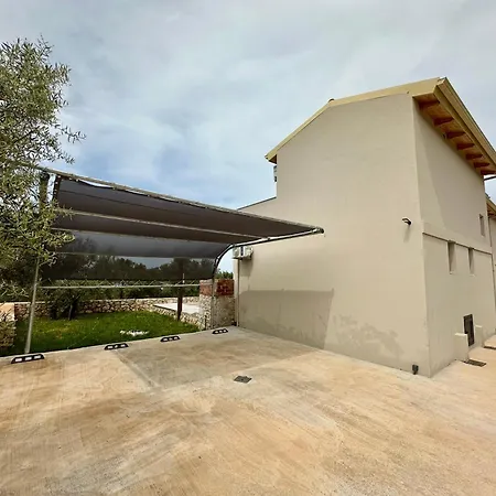 Calmia Fine Living Villa *