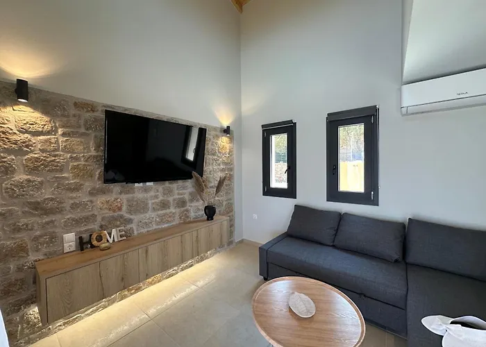 Calmia Fine Living *