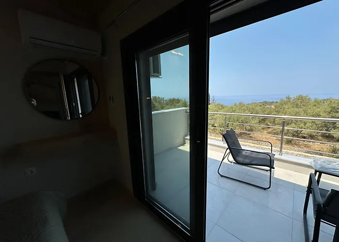 Calmia Fine Living *