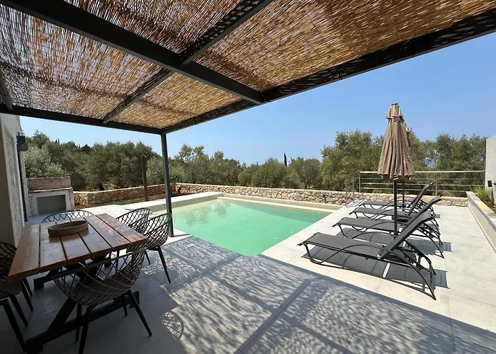 Calmia Fine Living Vilă Tsoukaládhes