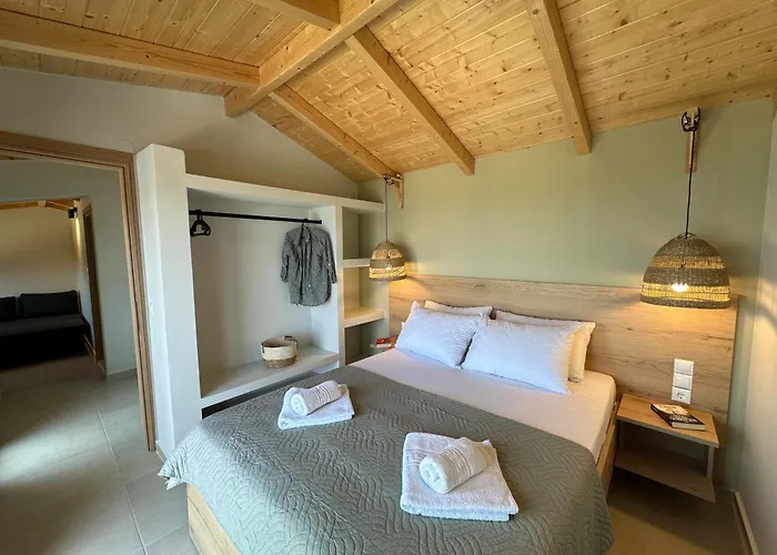 Calmia Fine Living *