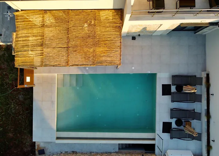 Calmia Fine Living *