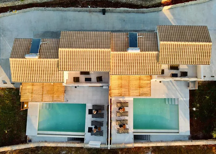 Calmia Fine Living Vilă *